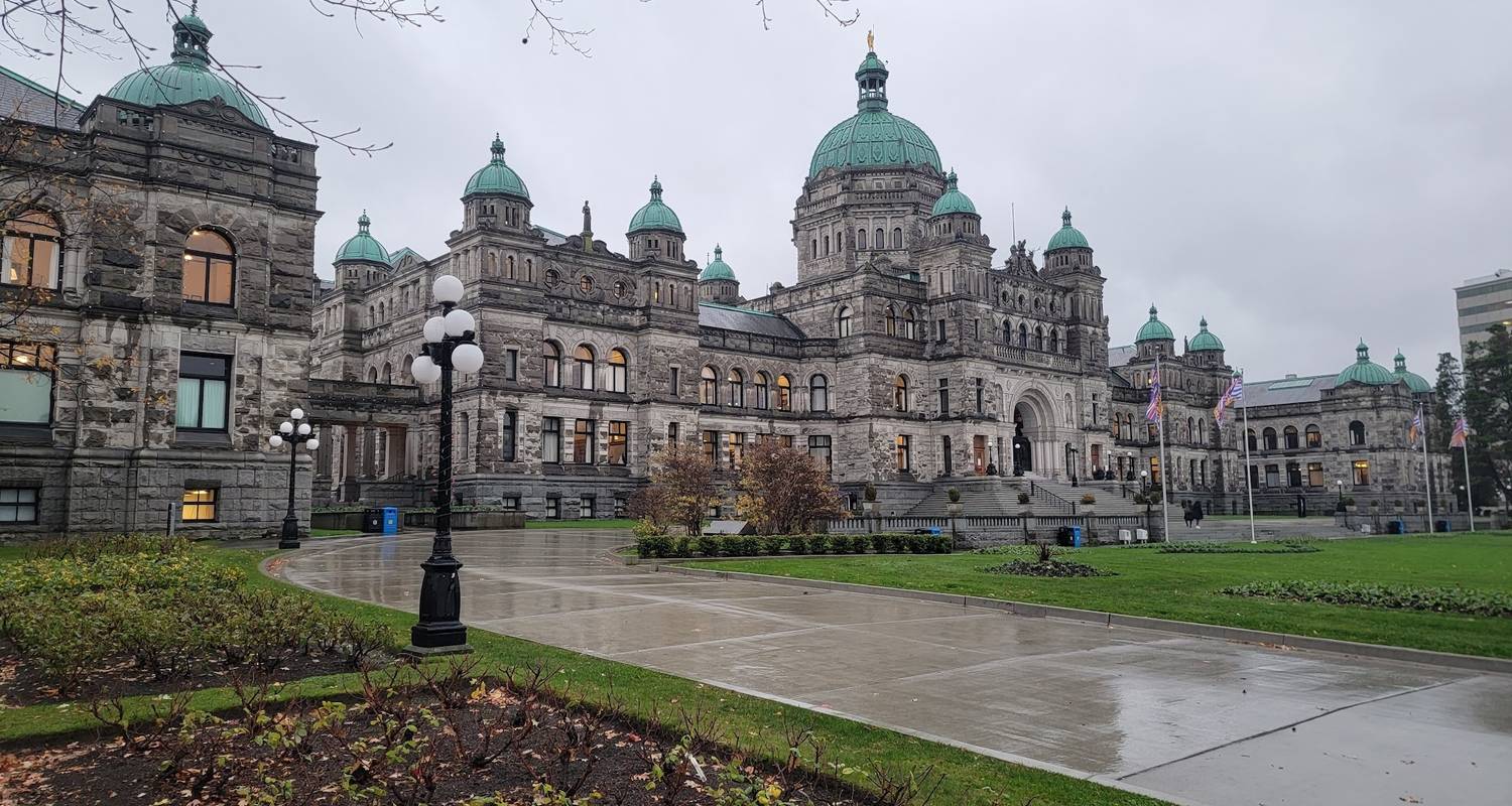 Vancouver - Victoria Tour | Visit Craigdarroch Castle And Bu