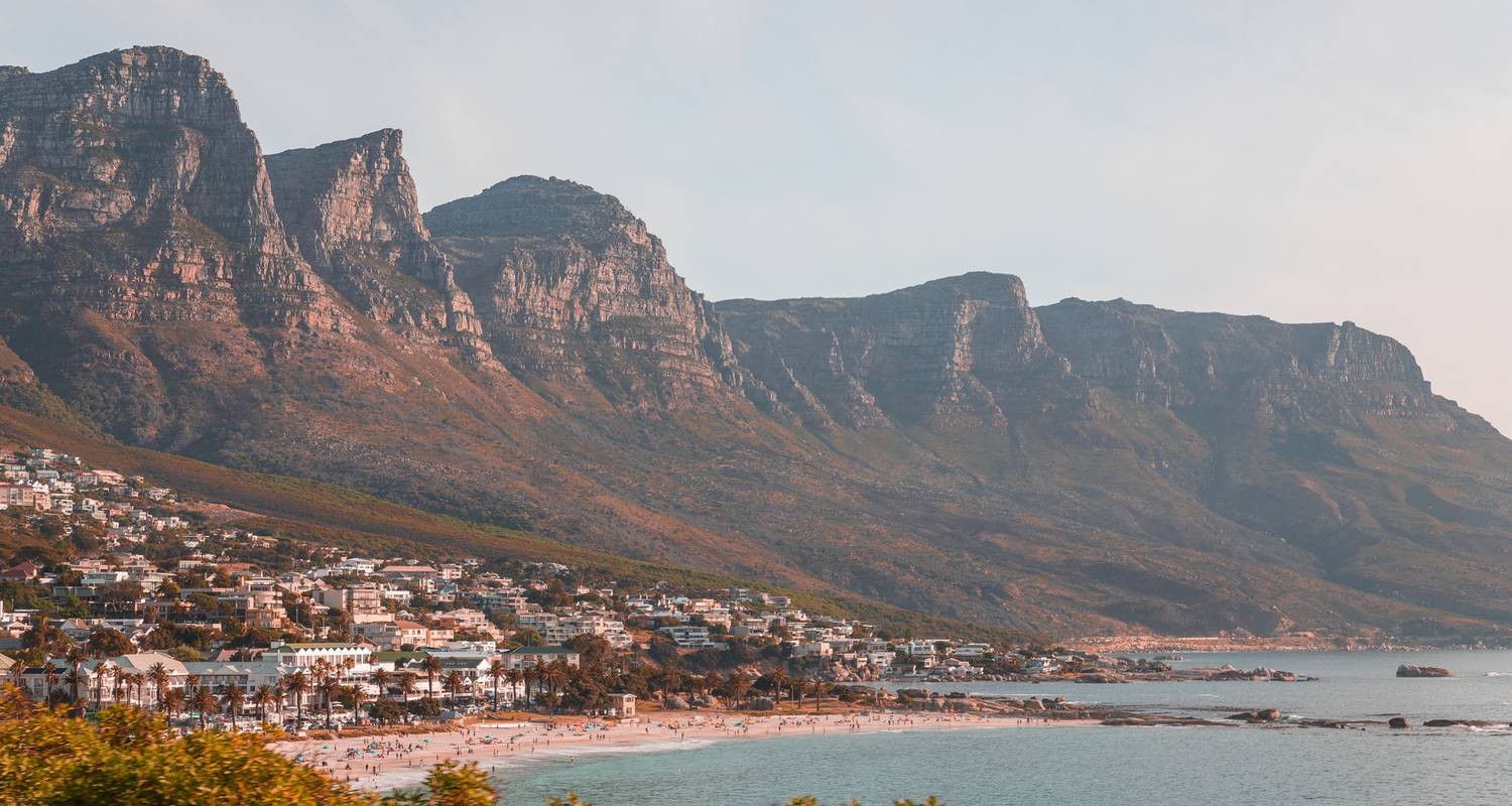 An adventure touring the most emblematic places in South Africa Cape & Dunes Northbound: Wildlife & Starry Night Skies