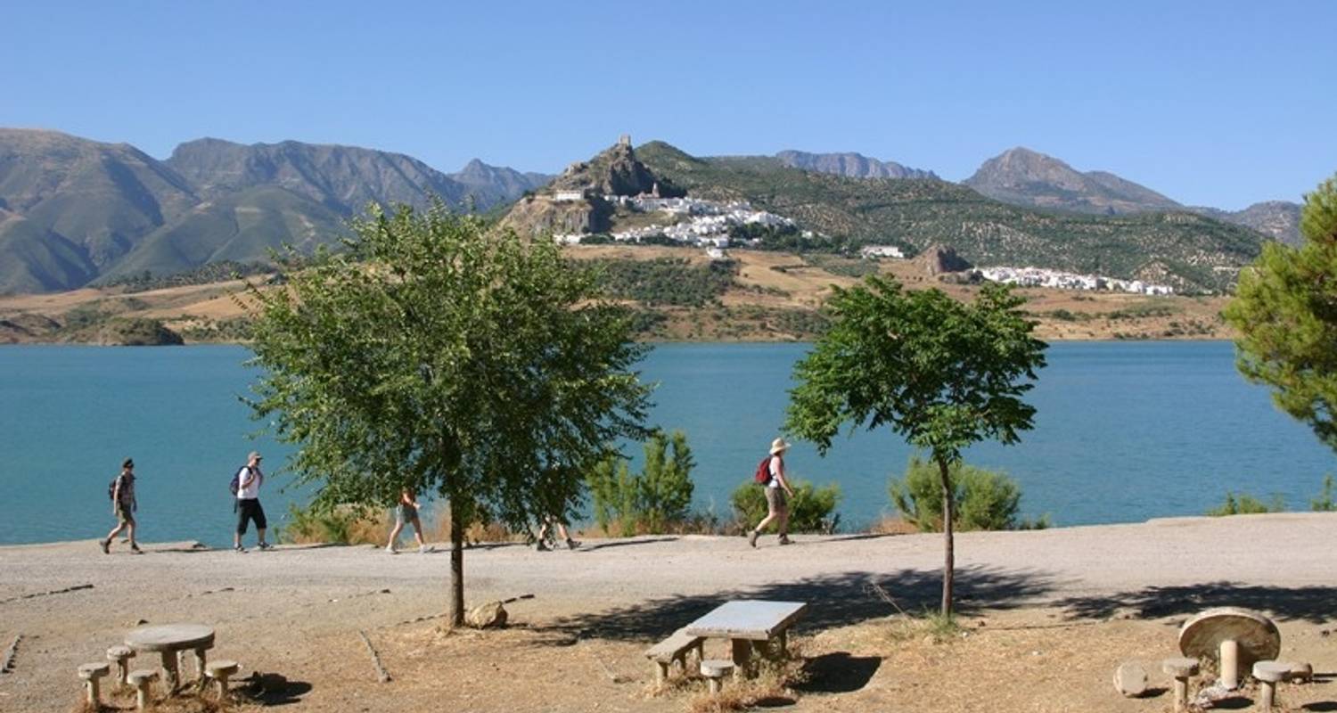 An adventure touring the most emblematic places in Spain Walking In Andalucia