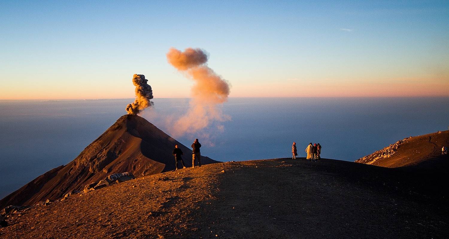 From Antigua: 2-Day Acatenango Volcano Hiking Tour With Food