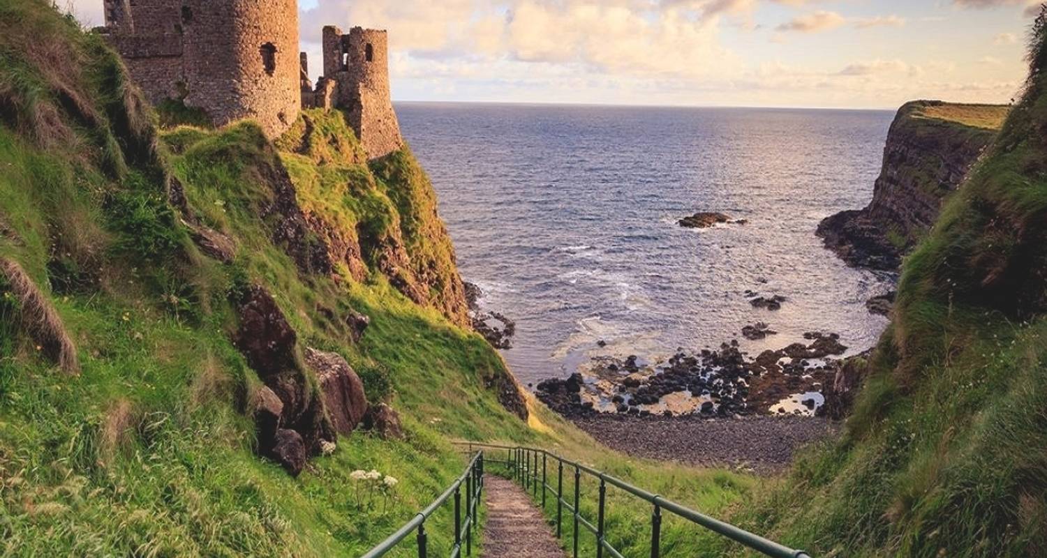 An adventure touring the most emblematic places in Ireland 13 Day Full Irish Experience - Small Group Tour