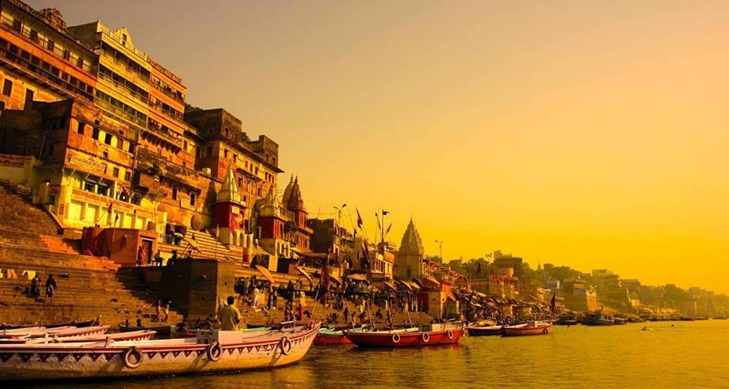 Essence Of India With Varanasi, Private Car & Flight Include