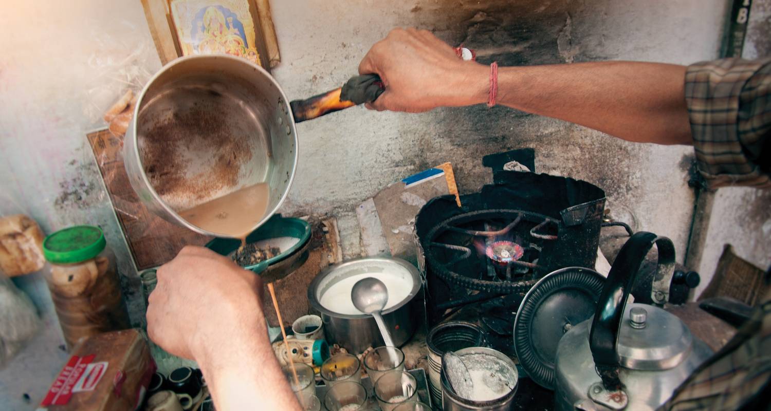 An adventure touring the most emblematic places in India North To South India: The Taj Mahal & Goa Good Times
