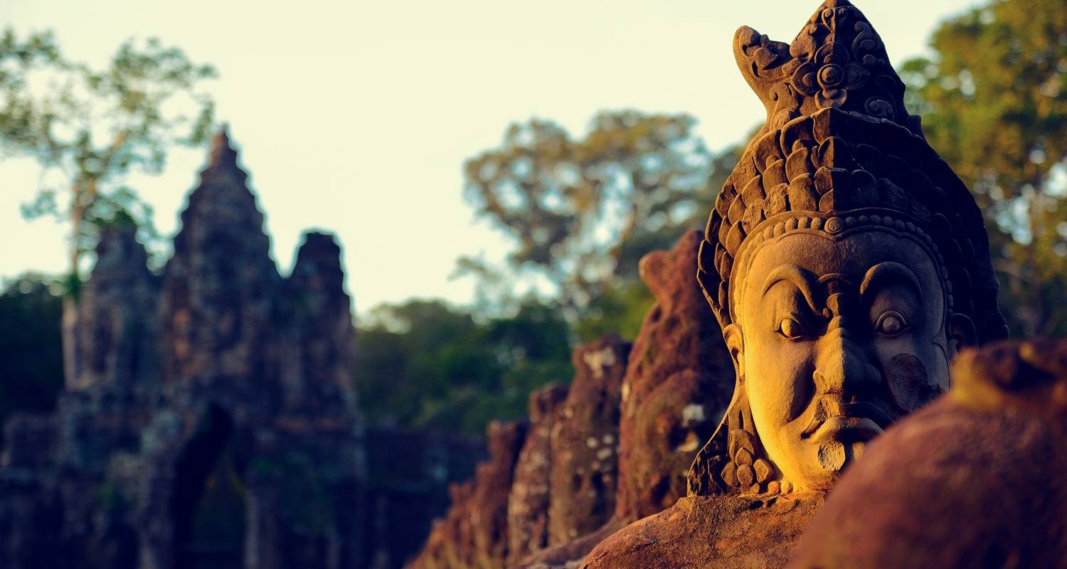 An adventure touring the most emblematic places in Viet Nam Luxury Indochina Odyssey: Vietnam And Cambodia Tour 12-Day