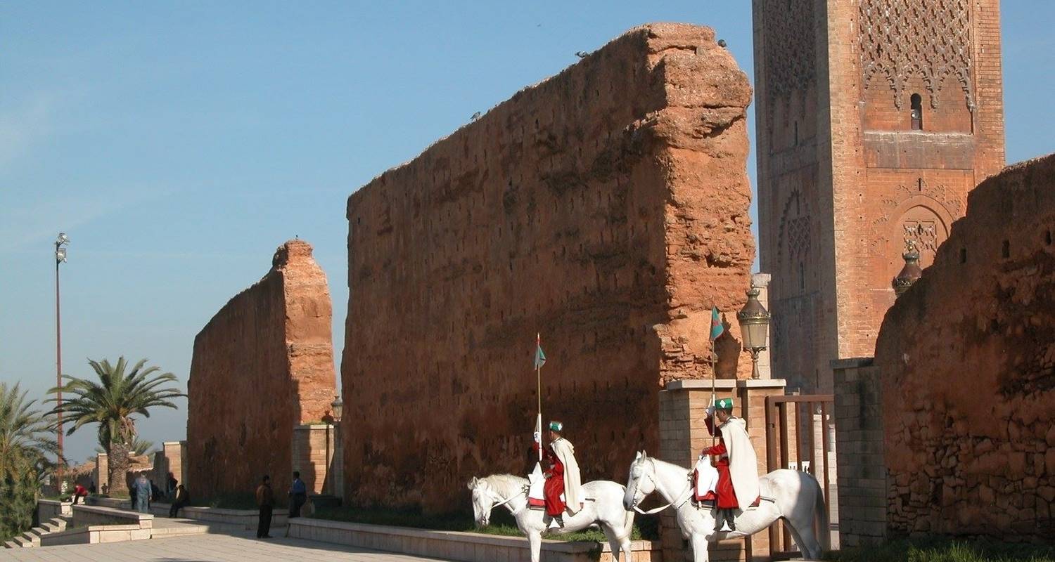 Rabat, Volubilis & Fez Express Tour