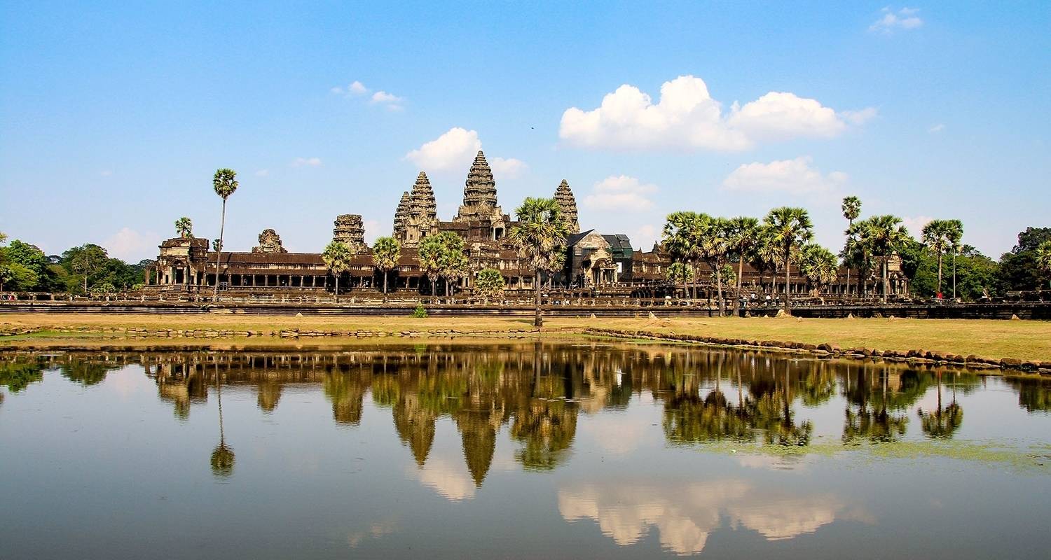 An adventure touring the most emblematic places in China Tailor-Made Best Trip Of China & Cambodia With Daily Departu