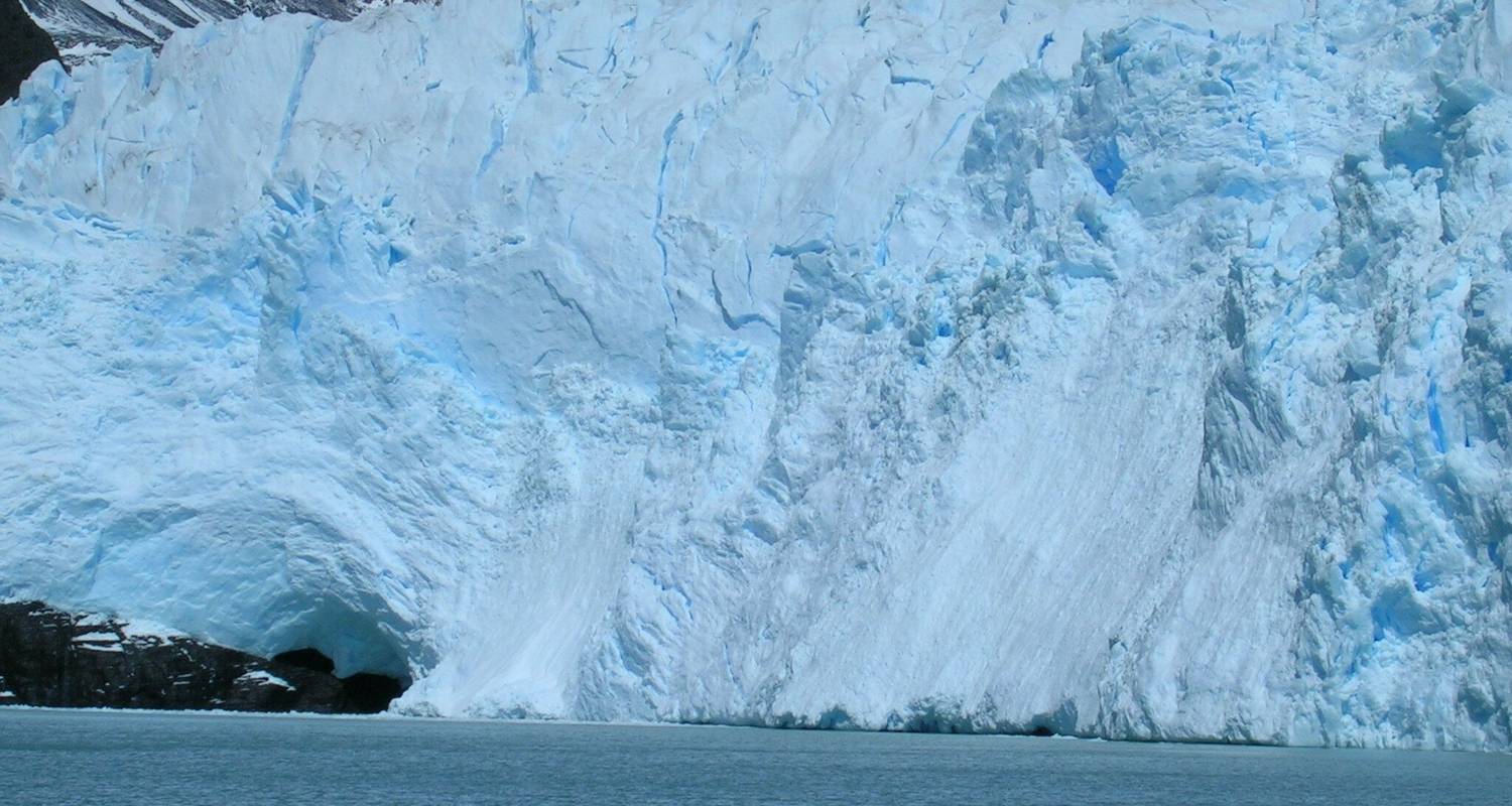 An adventure touring the most emblematic places in Argentina El Calafate & El Chalten Full Day – 4 Nights