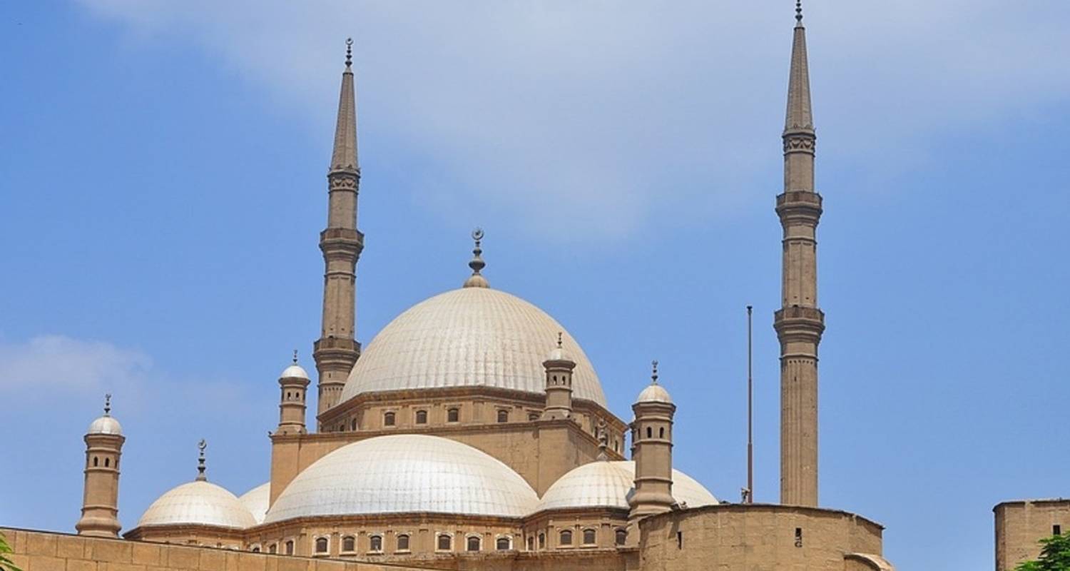An adventure touring the most emblematic places in Egypt Cairo: 2-Day Pyramids And Cairo Museums Tour
