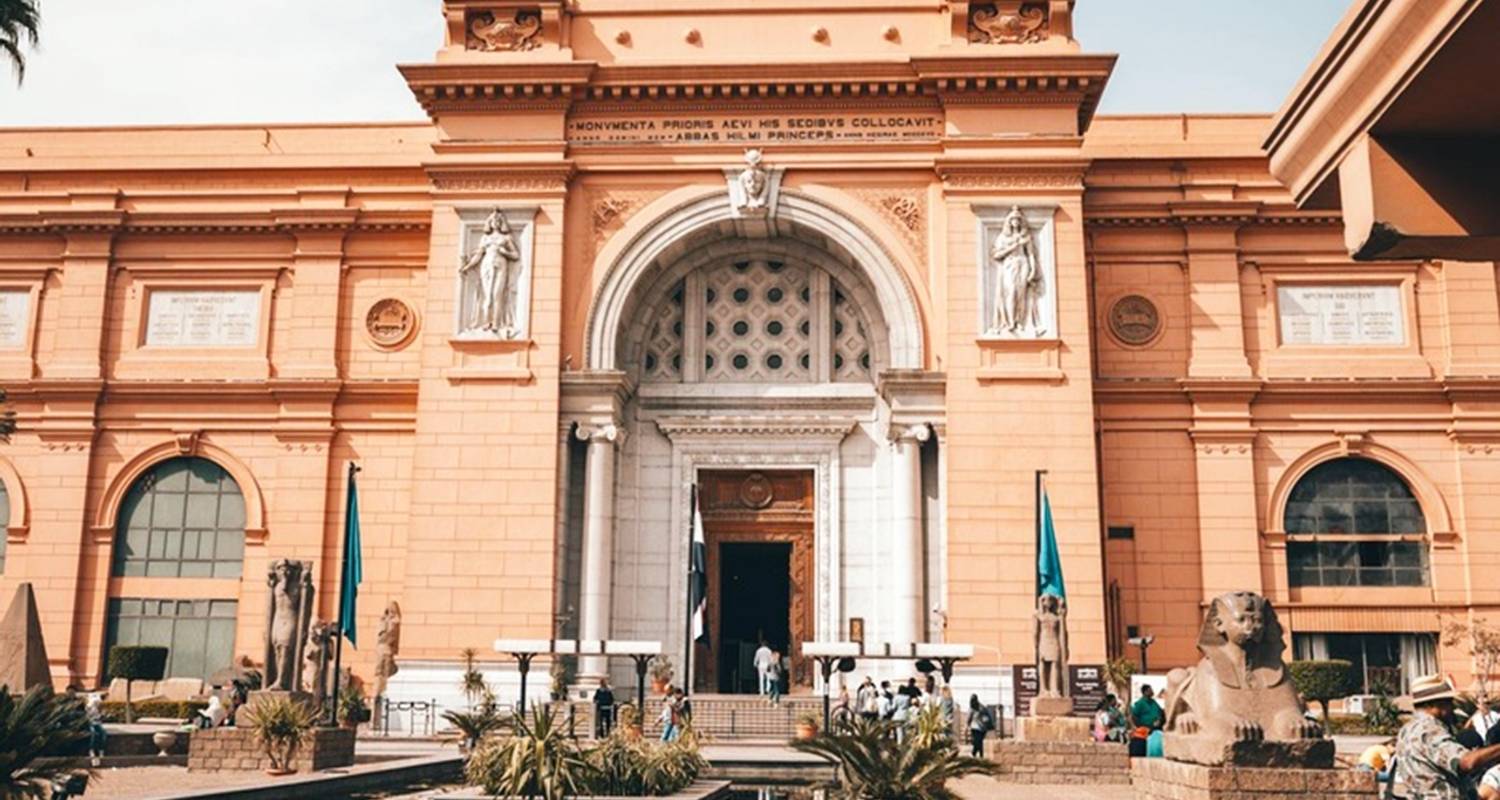 An adventure touring the most emblematic places in Egypt 2 Days Tour To Pyramids, Museum And Coptic Cairo