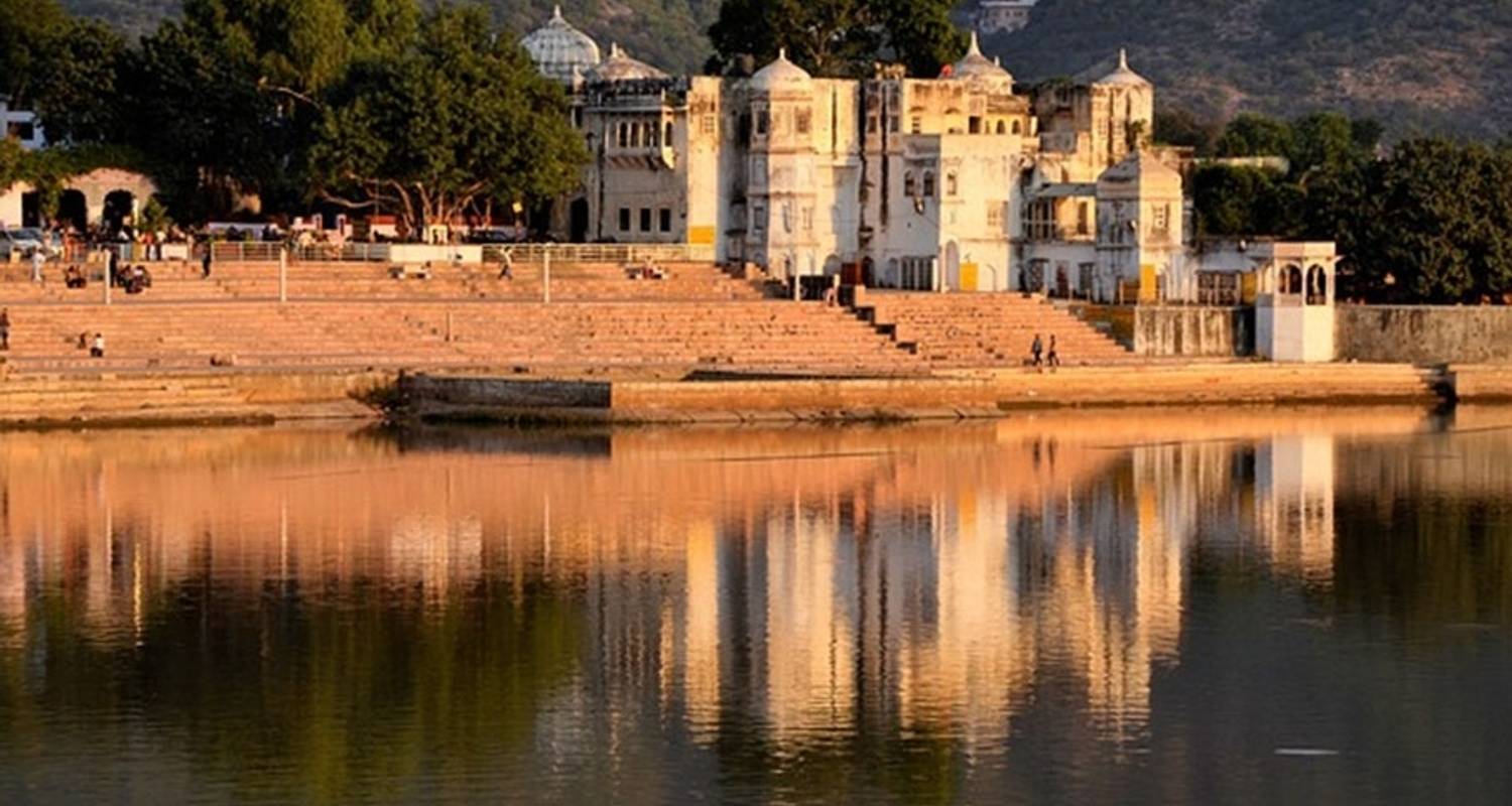 Rajasthan & Varanasi — Ancient Temples & The Taj Mahal