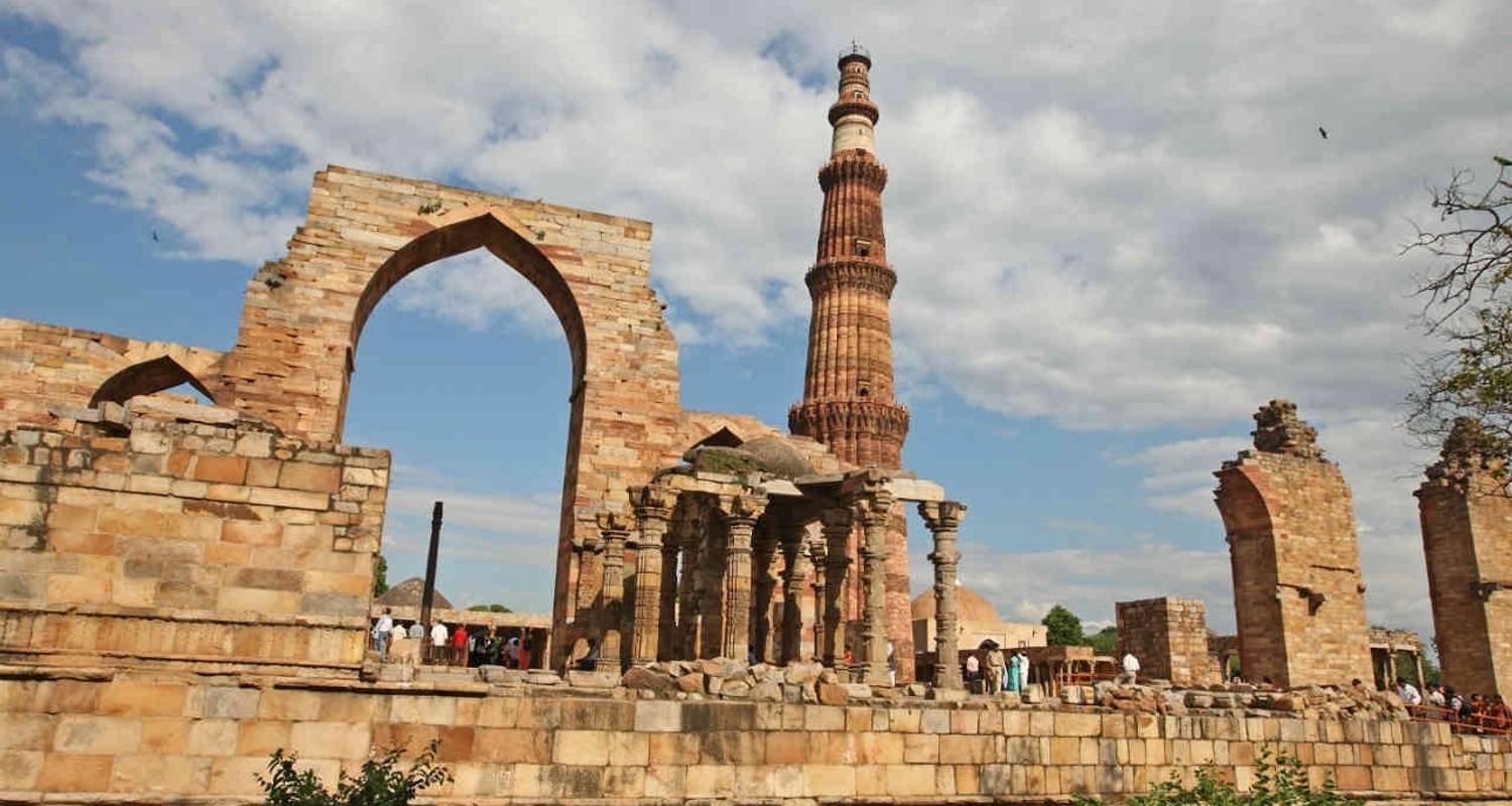 An adventure touring the most emblematic places in India Best Of North India Tour