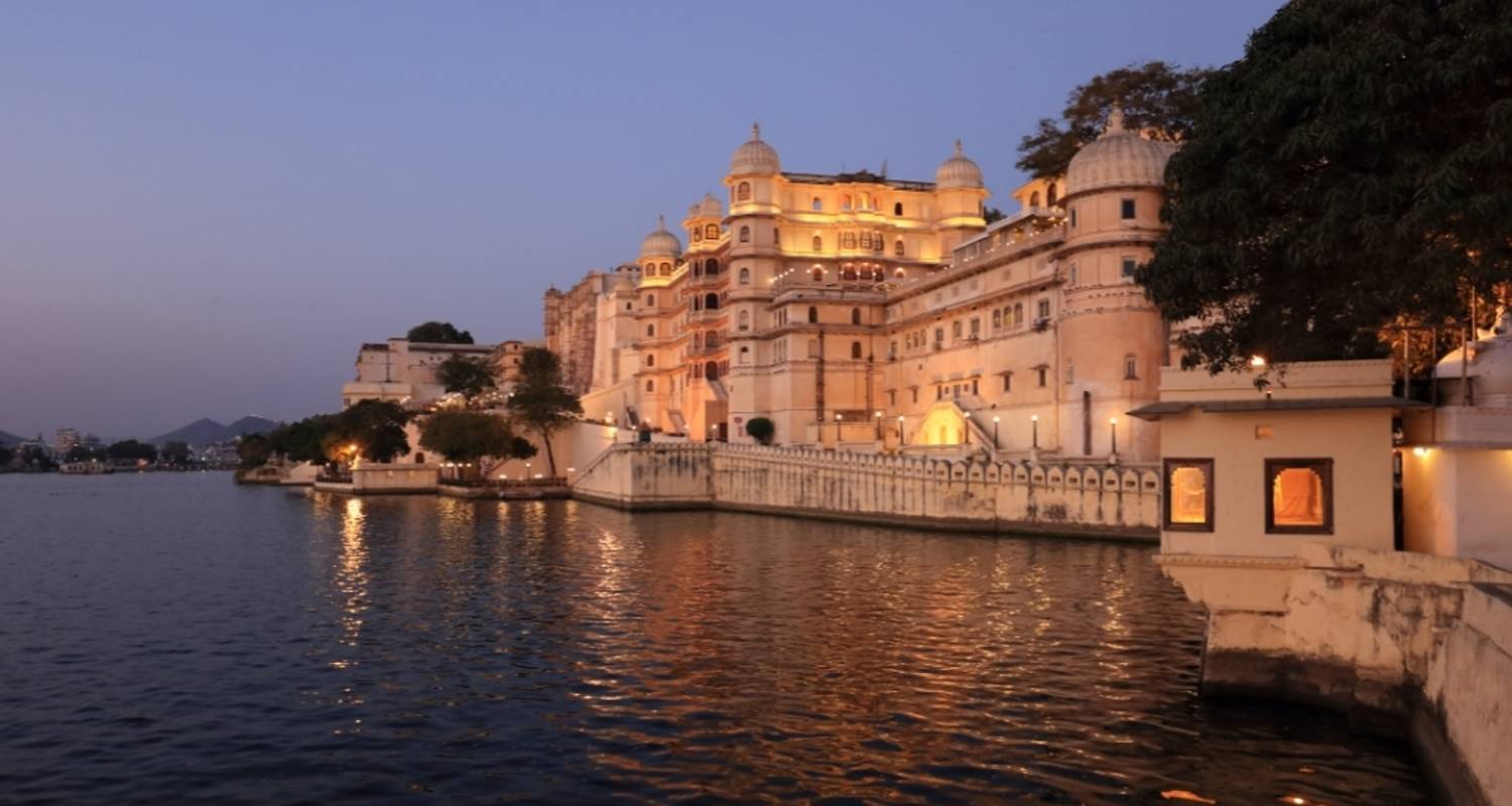 An adventure touring the most emblematic places in India 7 Day Golden Triangle Tour With Udaipur - Delhi Agra Jaipur