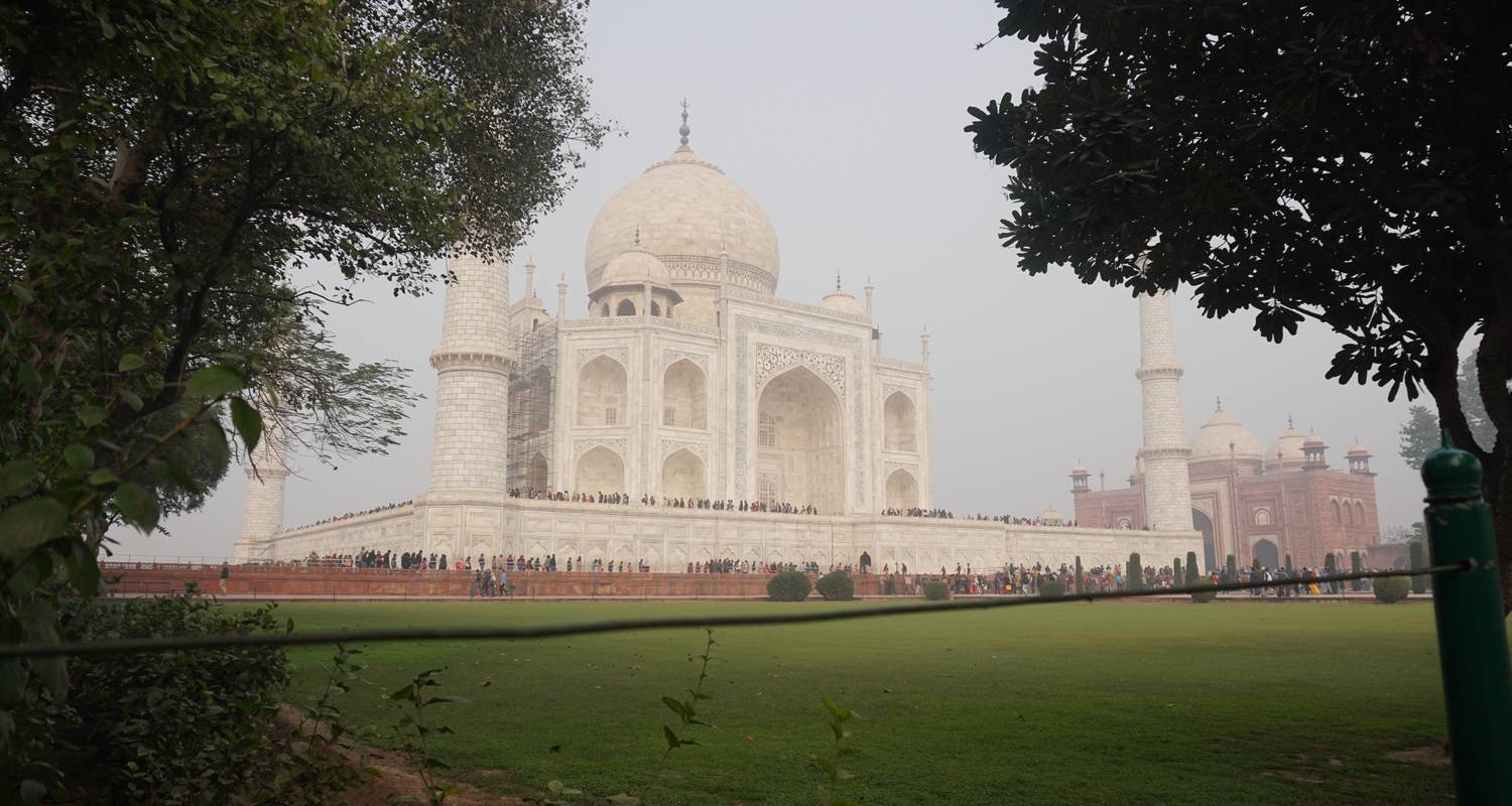 Golden Triangle With Khajuraho And Varanasi