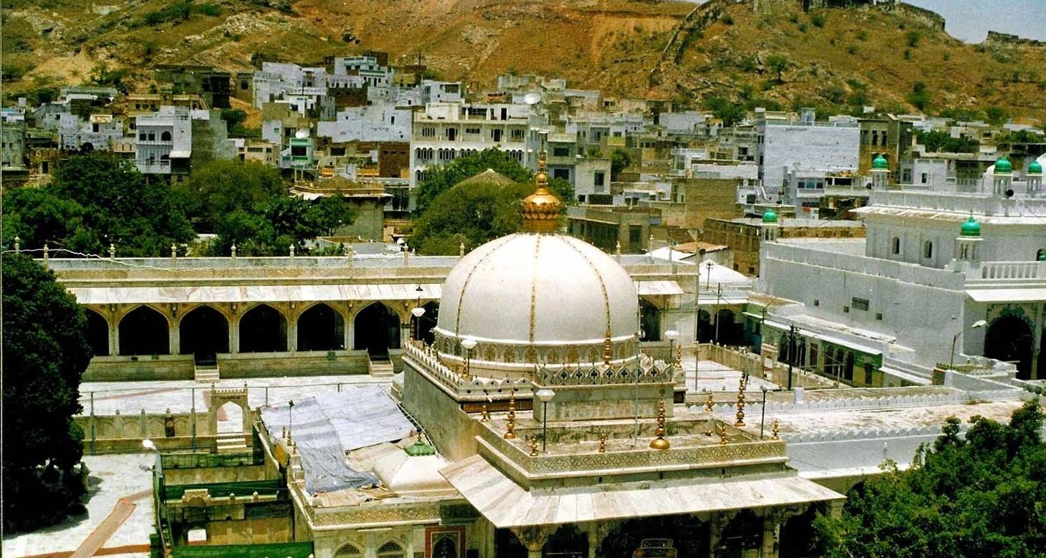 An adventure touring the most emblematic places in India Rajasthan Tour With Ranthambore
