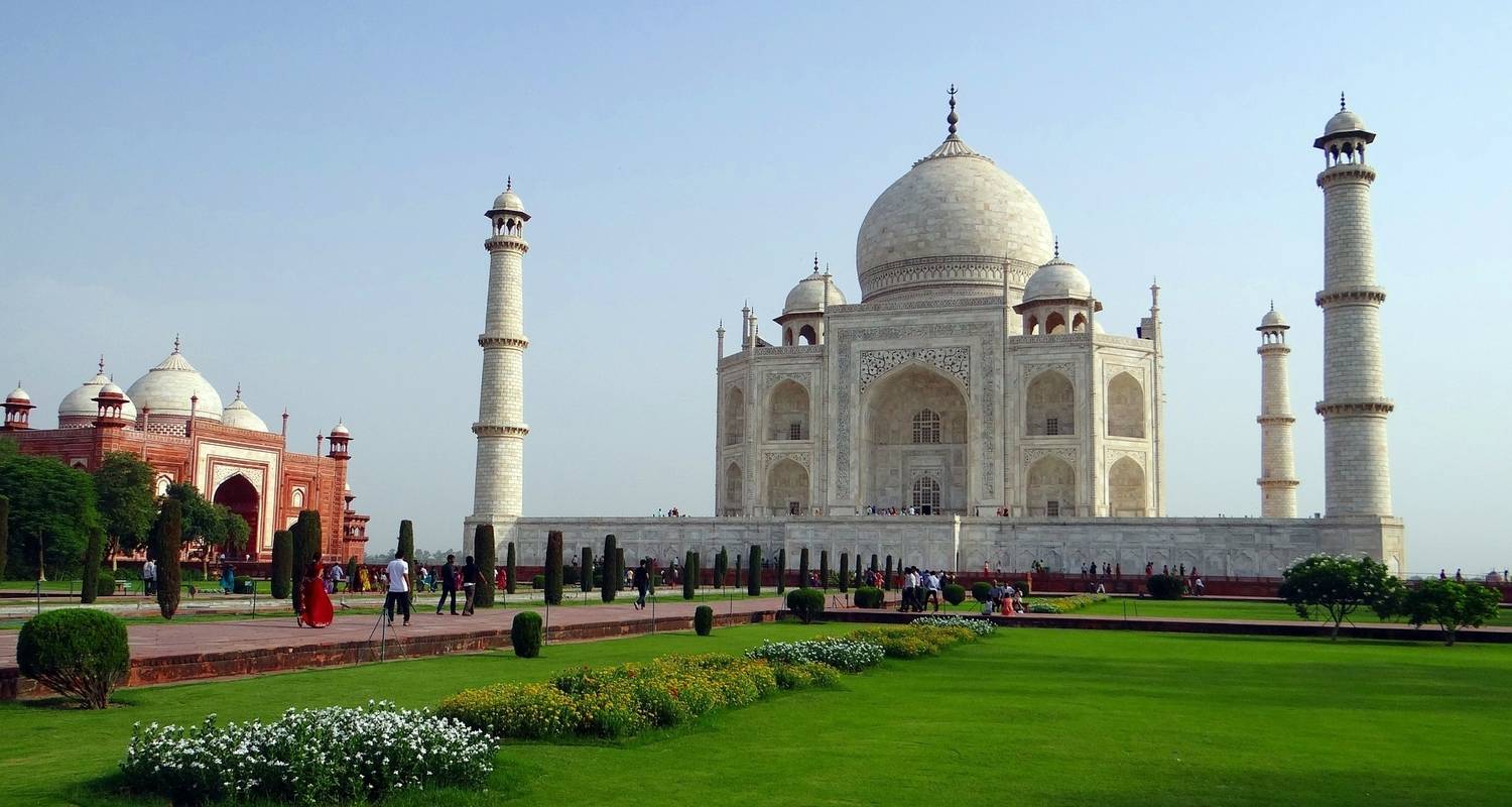 An adventure touring the most emblematic places in India Luxury Golden Triangle Tour India (5 Destinations)
