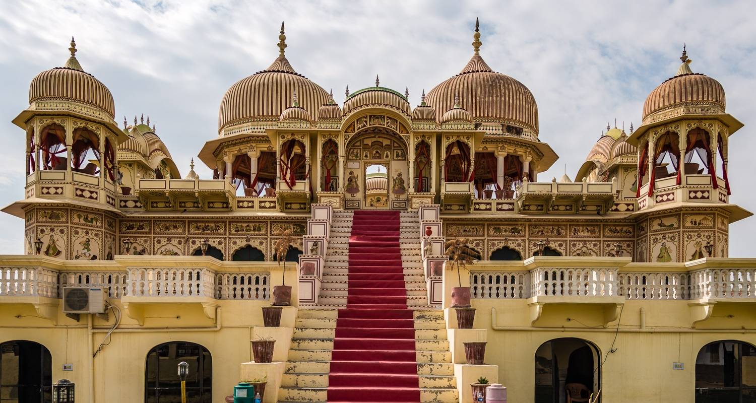 An adventure touring the most emblematic places in India Northern India Highlights