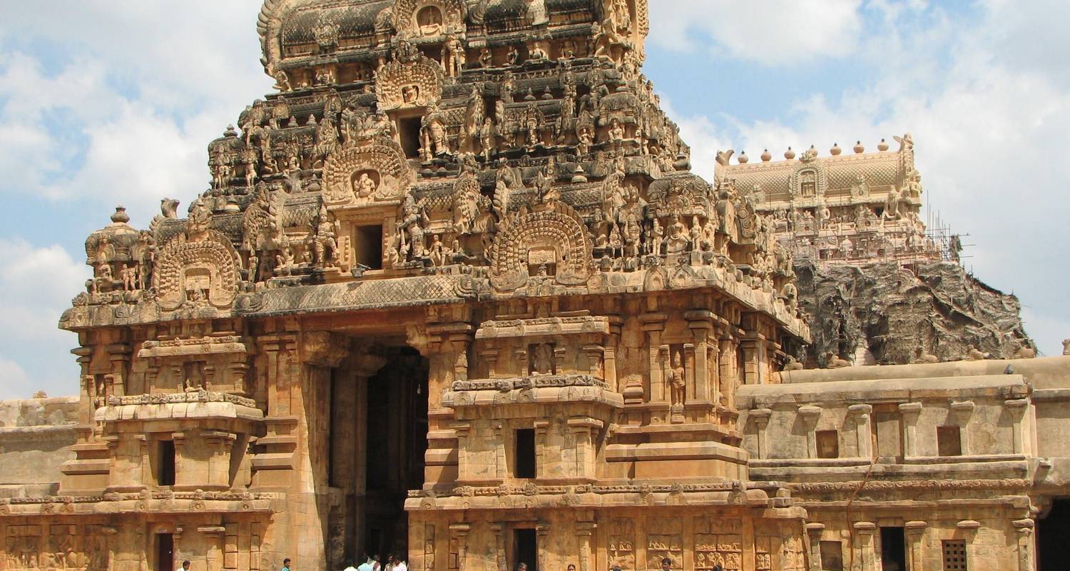 An adventure touring the most emblematic places in India Jewels Of India Tour