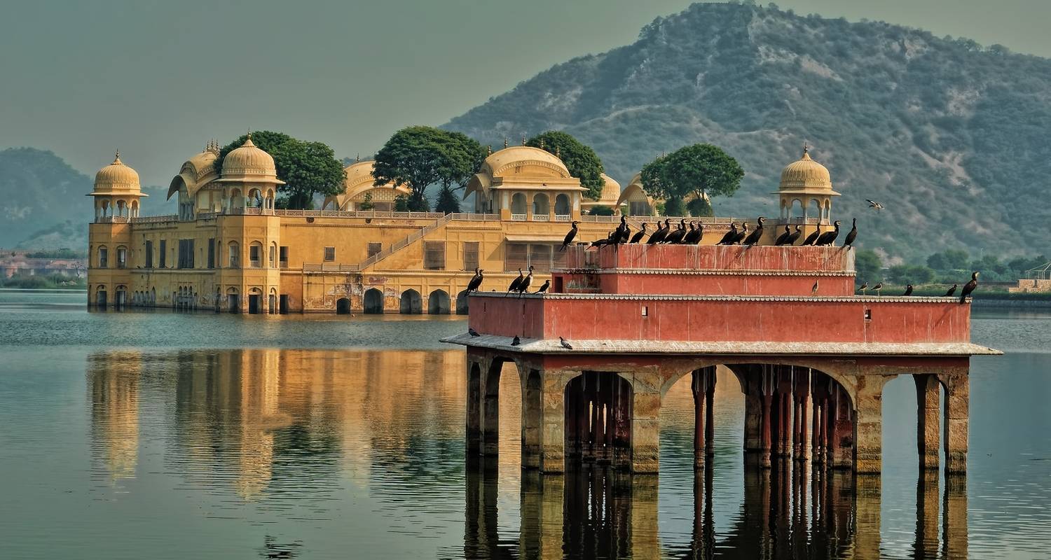 Golden Triangle With Kerala Backwaters