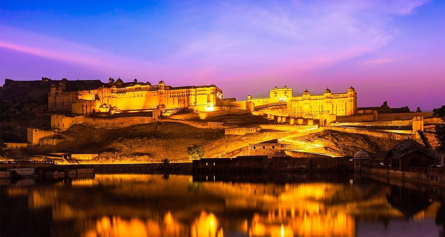 An adventure touring the most emblematic places in India Golden Triangle With Amritsar Tour