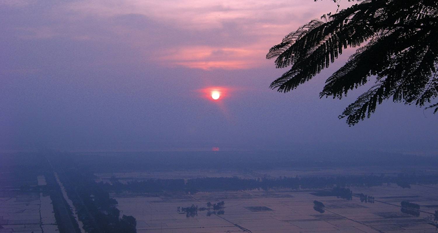An adventure touring the most emblematic places in Viet Nam Cycle Vietnam And Cambodia