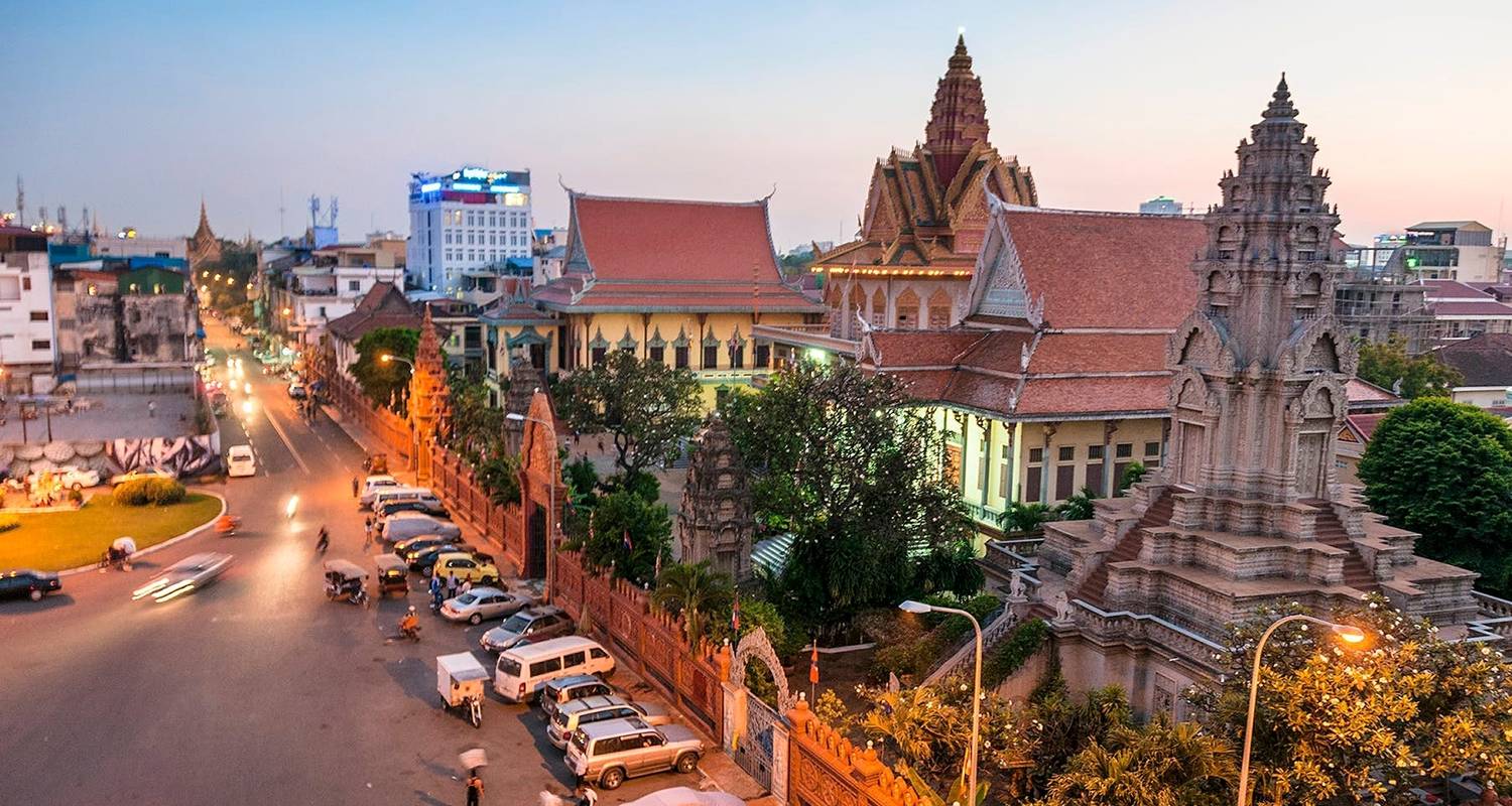 An adventure touring the most emblematic places in Viet Nam Vietnam And Cambodia Package Tour In 5 Days