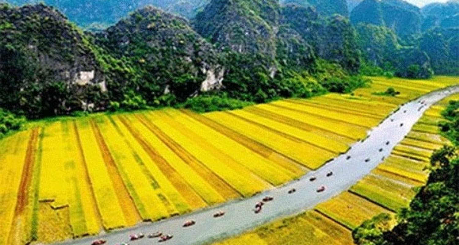 An adventure touring the most emblematic places in Viet Nam Discover Vietnam 17 Days 16 Nights From North To South