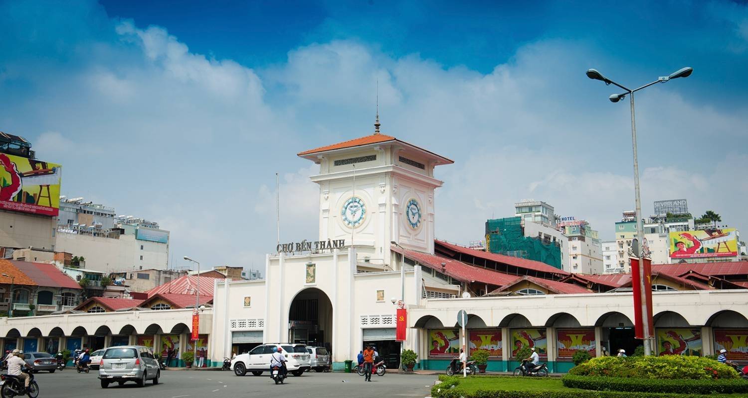 An adventure touring the most emblematic places in Viet Nam Ultimate Indochina: 16-Day Super Saver Tour