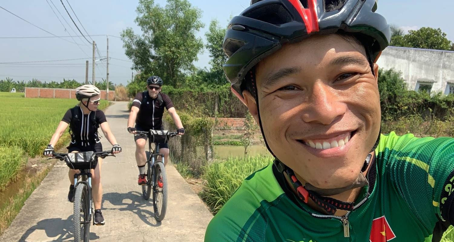 An adventure touring the most emblematic places in Cambodia Cycling Holiday: Angkor Wat To Saigon 10 Days