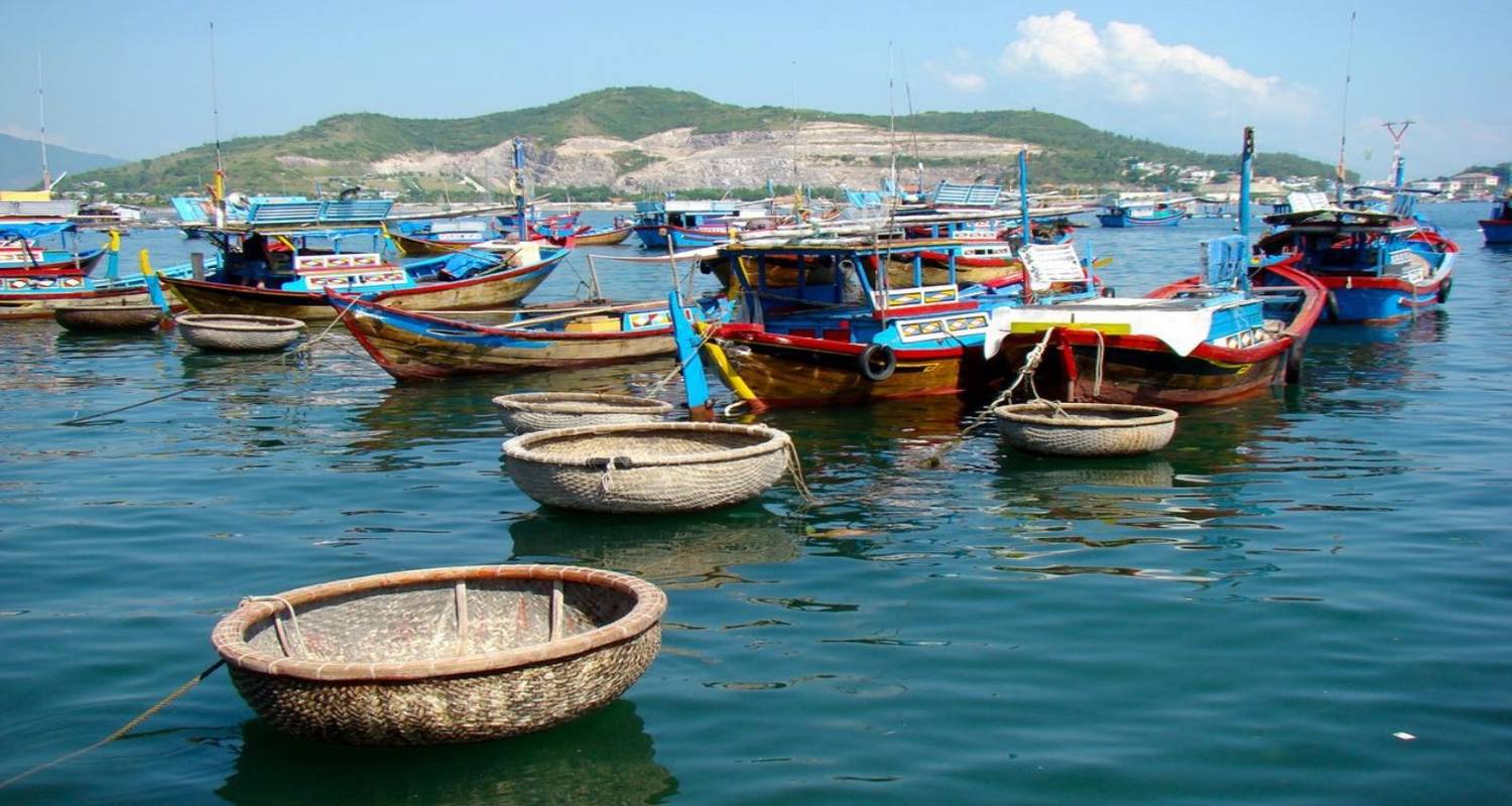 An adventure touring the most emblematic places in Viet Nam The Most Amazing Vietnam 13Days/12Nights