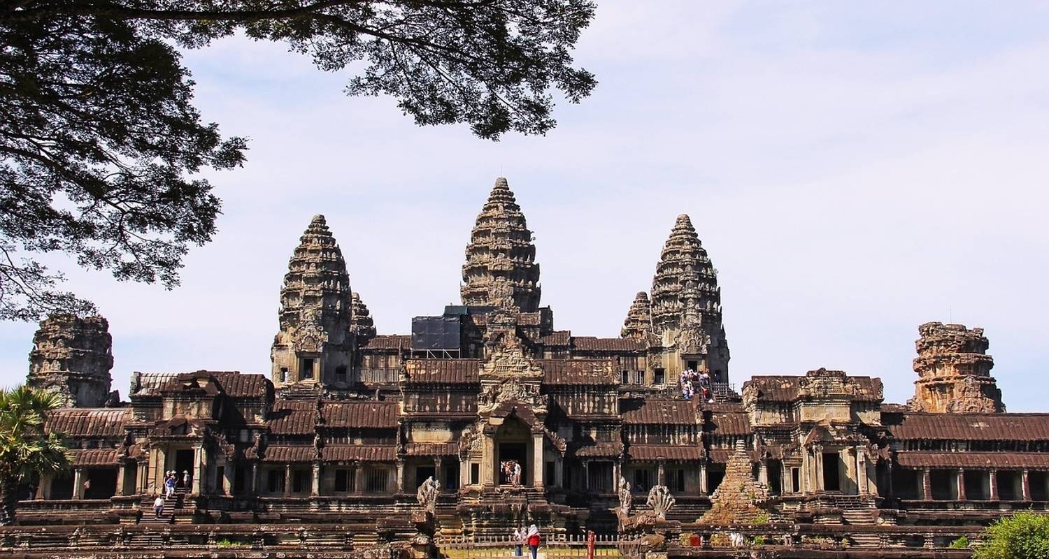An adventure touring the most emblematic places in Viet Nam Vietnam And Cambodia Adventure (14 Days)