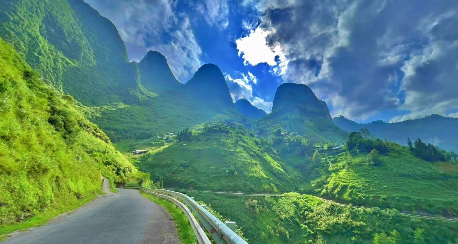 An adventure touring the most emblematic places in Viet Nam Northern Vietnam Dirt Bike Tour For Experienced Riders To Ba