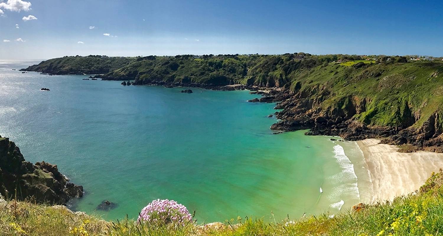An adventure touring the most emblematic places in United Kingdom of Great Britain and Northern Ireland London To Paris Via The Channel Islands