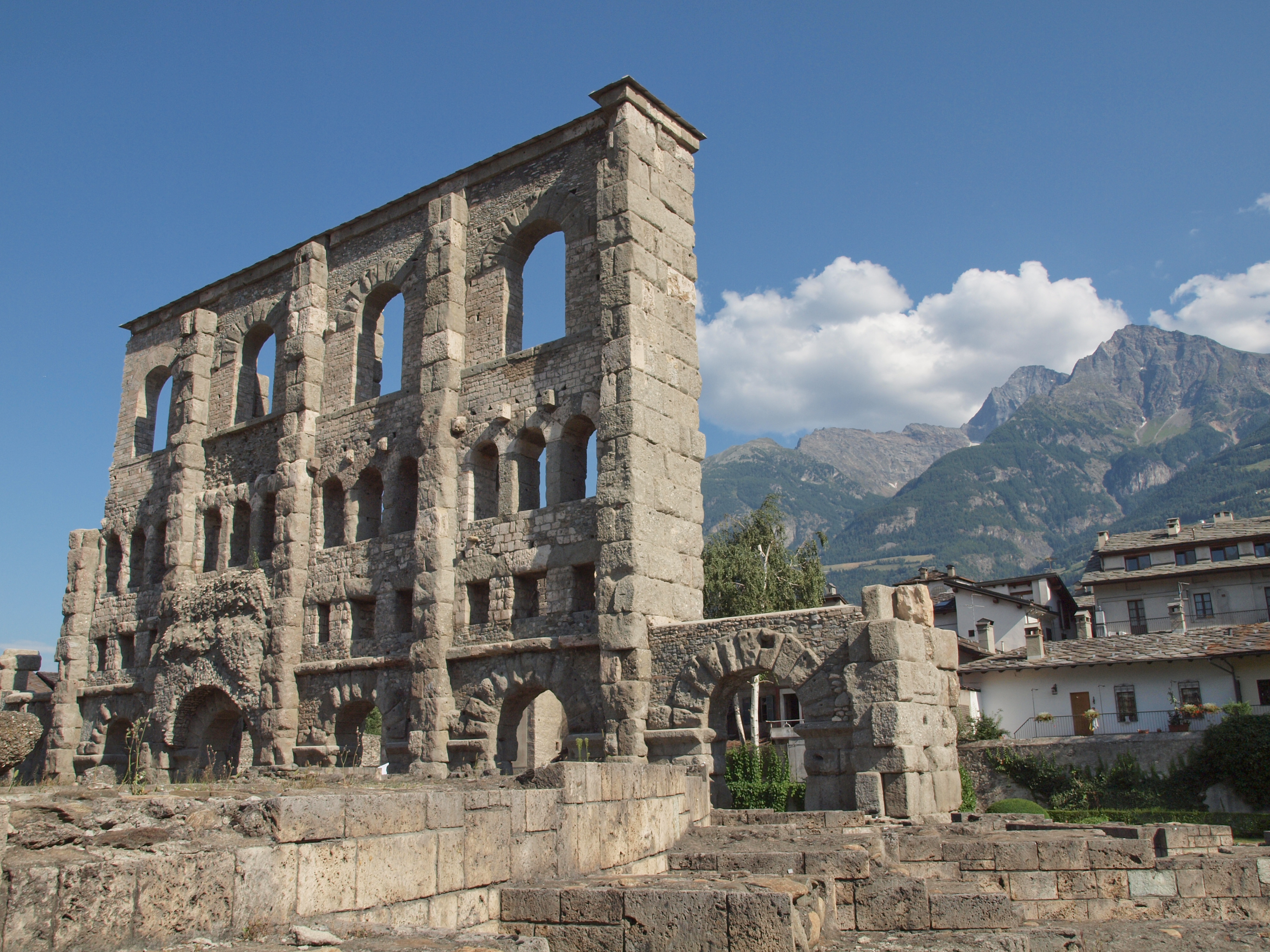 Paris – Geneva – Alpine Region. Photo 2