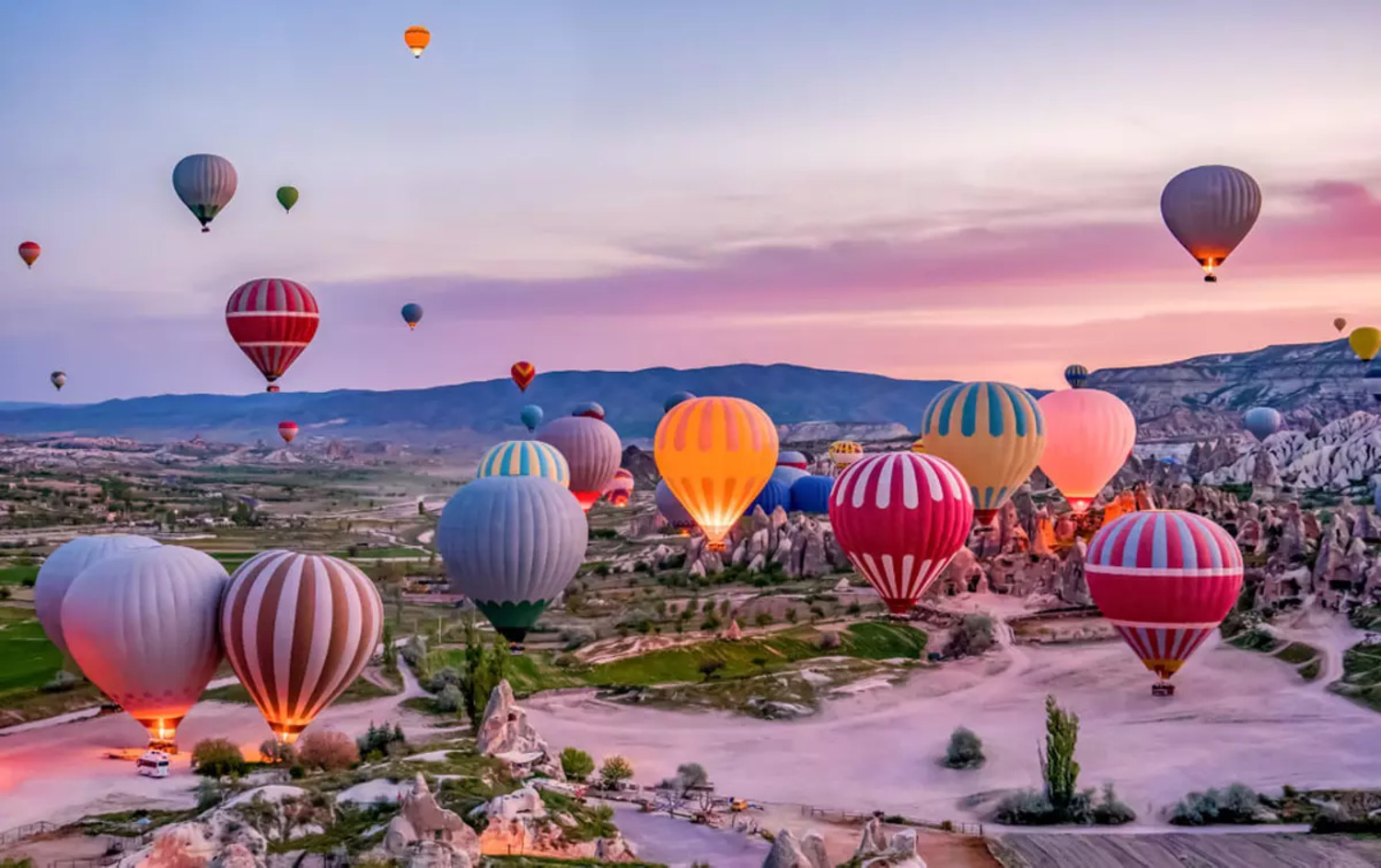 Pamukkale - Cappadocia (approx. 600 kms.). Photo 1