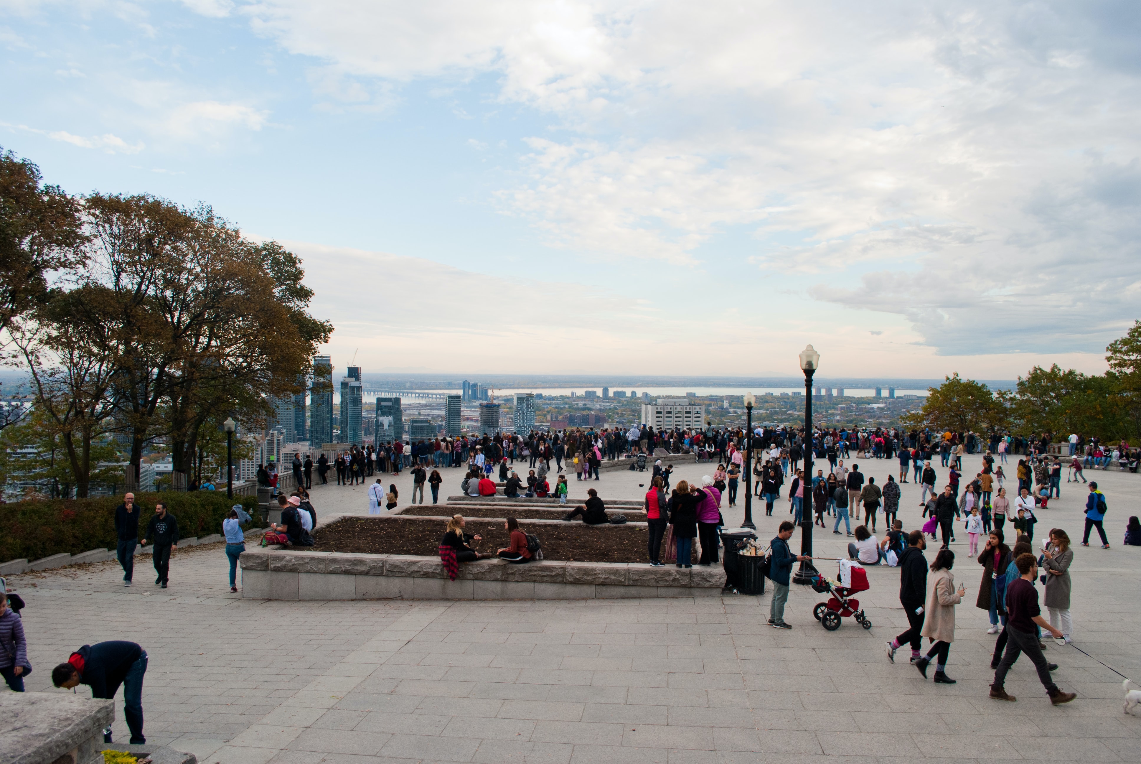 Quebec - Montreal. Photo 1