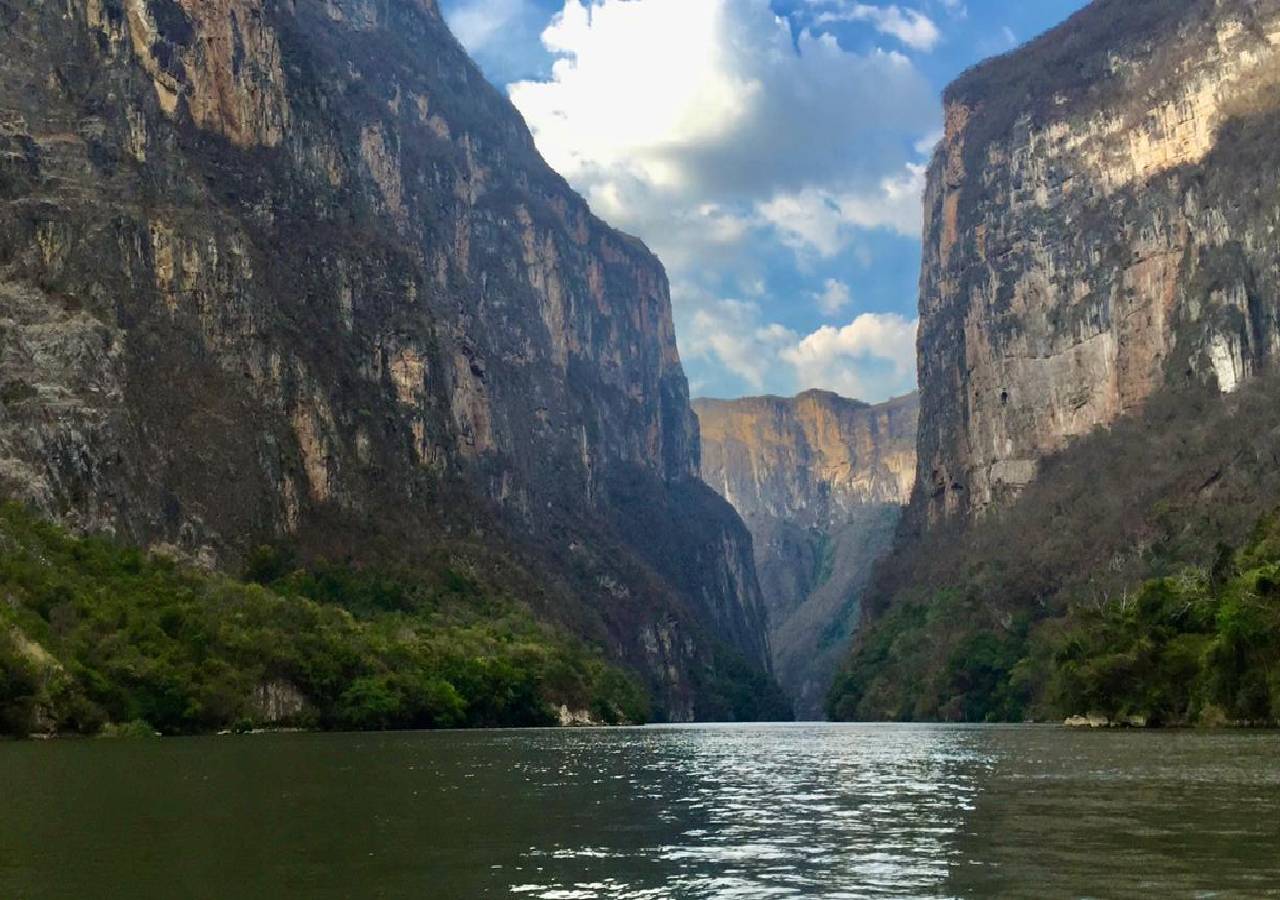 Sumidero Canyon - Chiapa de Corzo - San Cristóbal de las Casas. Photo 3