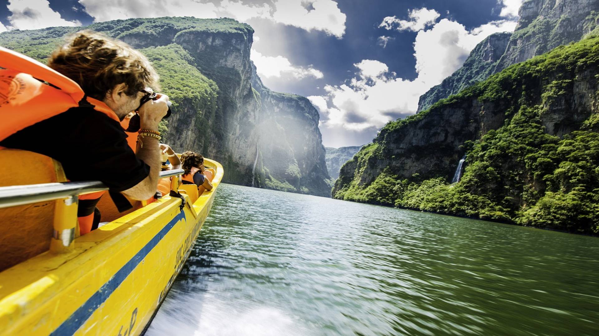 Fun Experience Among Water, Jungle, And Ruins In Chiapas