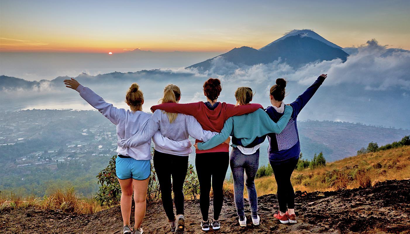 Trek al amanecer al volcán- masaje
