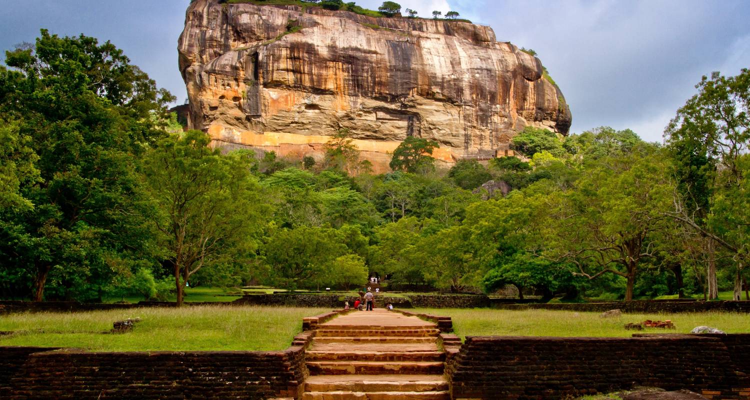An adventure touring the most emblematic places in Sri Lanka Best Of Sri Lanka