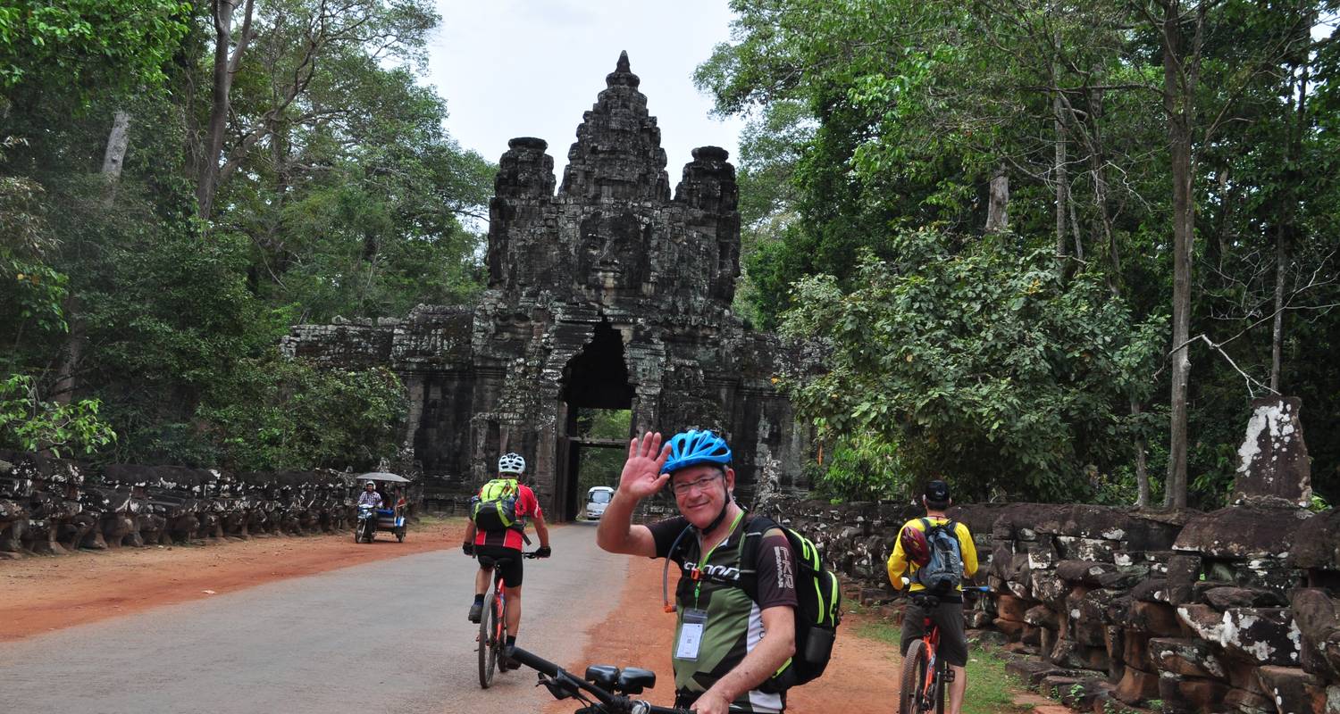 An adventure touring the most emblematic places in Cambodia Cycling Holiday: Angkor Wat - Saigon 10Days