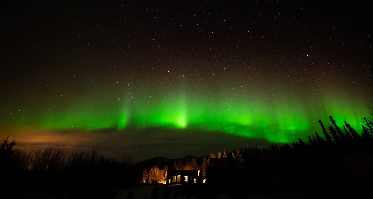 Yukon Northern Lights Holiday Premium Tour