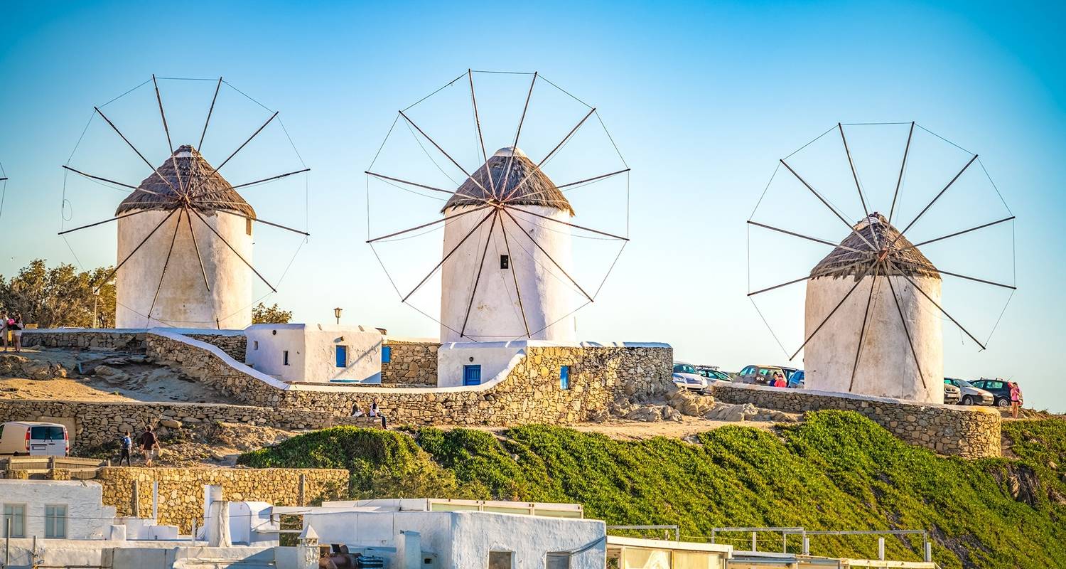 An adventure touring the most emblematic places in Greece Mykonos, Santorini & Athens Experience - Standard