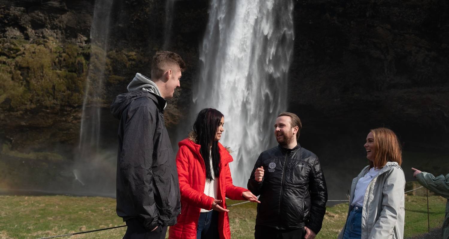 An adventure touring the most emblematic places in Iceland 6 Day - Iceland Ring Road Small-Group Tour