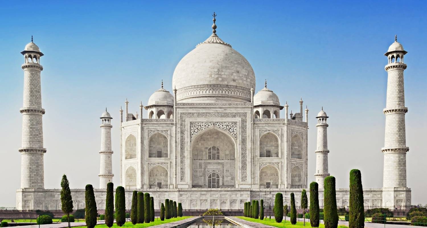 An adventure touring the most emblematic places in India Taj Mahal And Rajasthan Tour