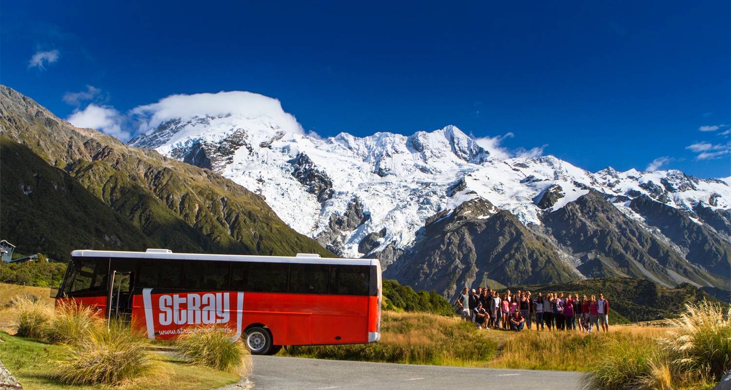 An adventure touring the most emblematic places in New Zealand 9 Day ’Kaka’ South Island Select Tour