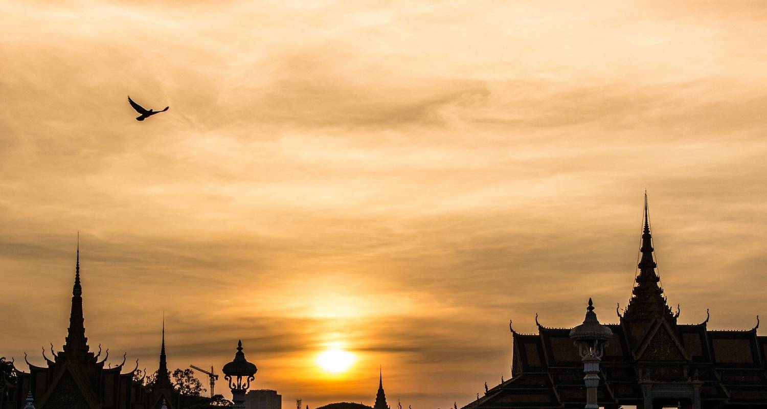 An adventure touring the most emblematic places in Viet Nam Danang To Saigon & Siem Reap - 10 Days