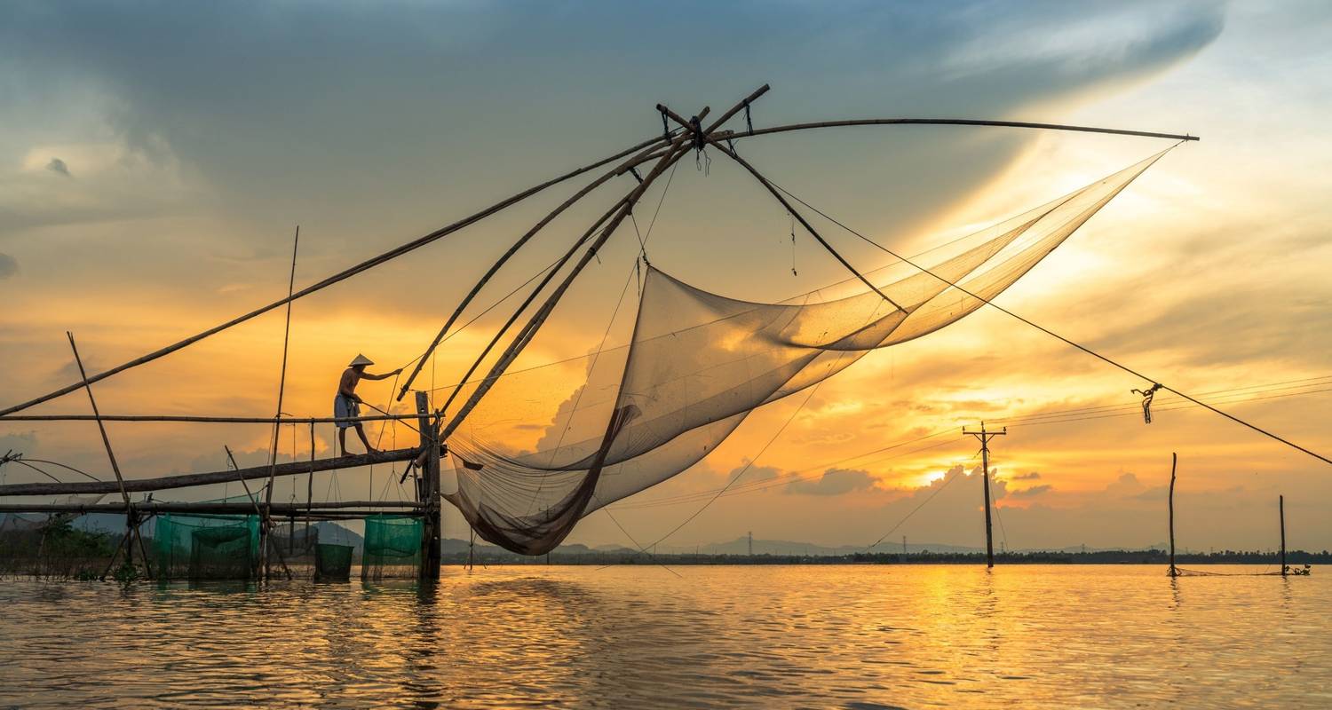 An adventure touring the most emblematic places in Cambodia 3-Day Downstream Mekong River Cruise From Siem Reap To Phnom