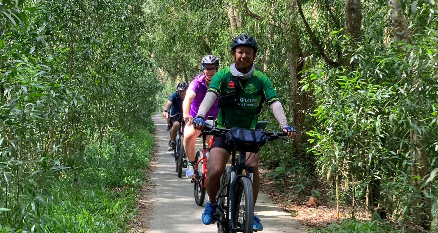 An adventure touring the most emblematic places in Viet Nam Cycling Holiday: Saigon - Angkor War 10 Days/ 9 Nights
