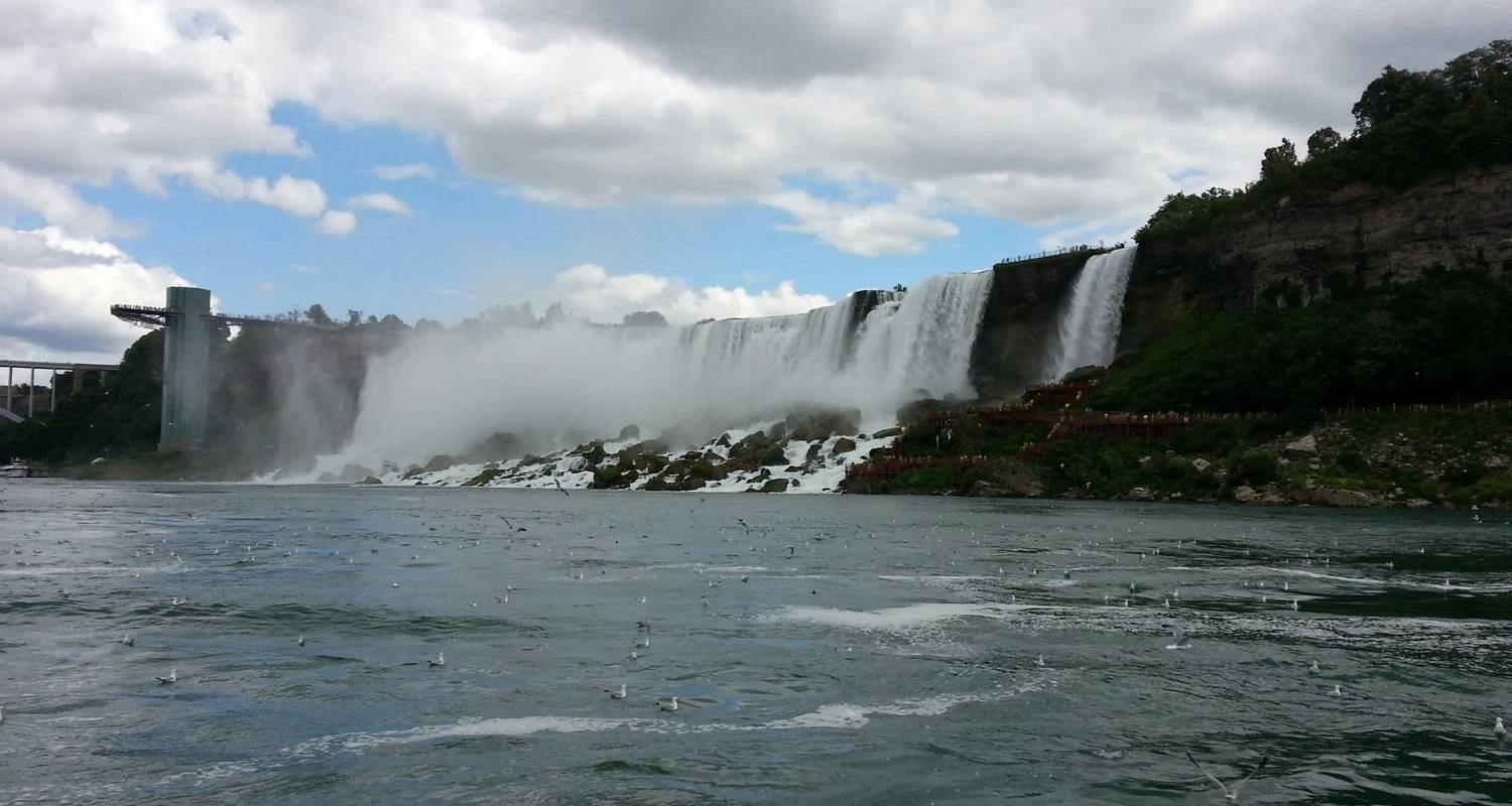 An adventure touring the most emblematic places in United States of America Niagara Falls & 1000 Islands 3D/2N (From New York)