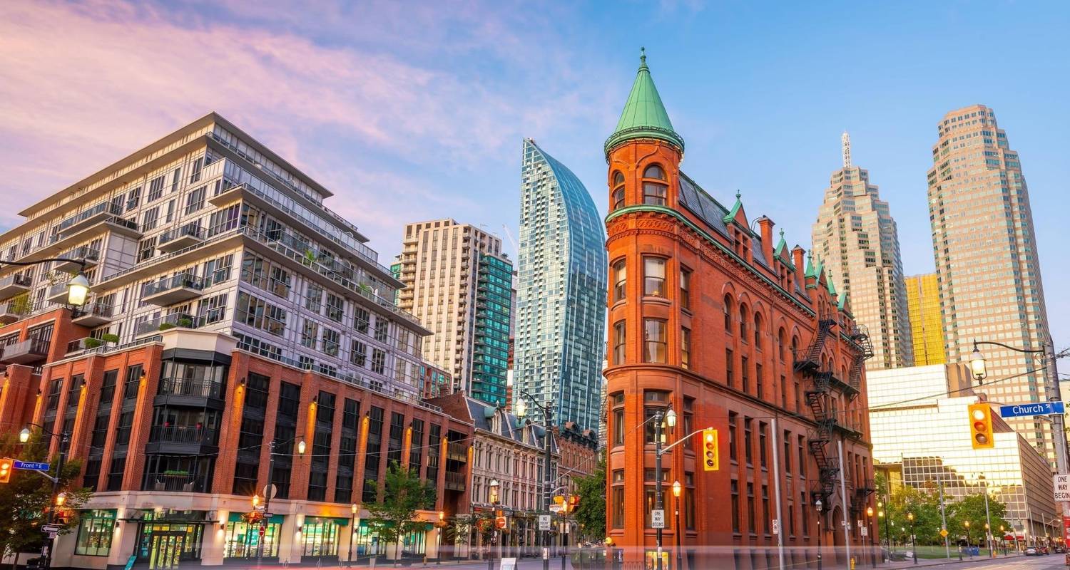 Eastern Explorer Mini Tour: Toronto Departure